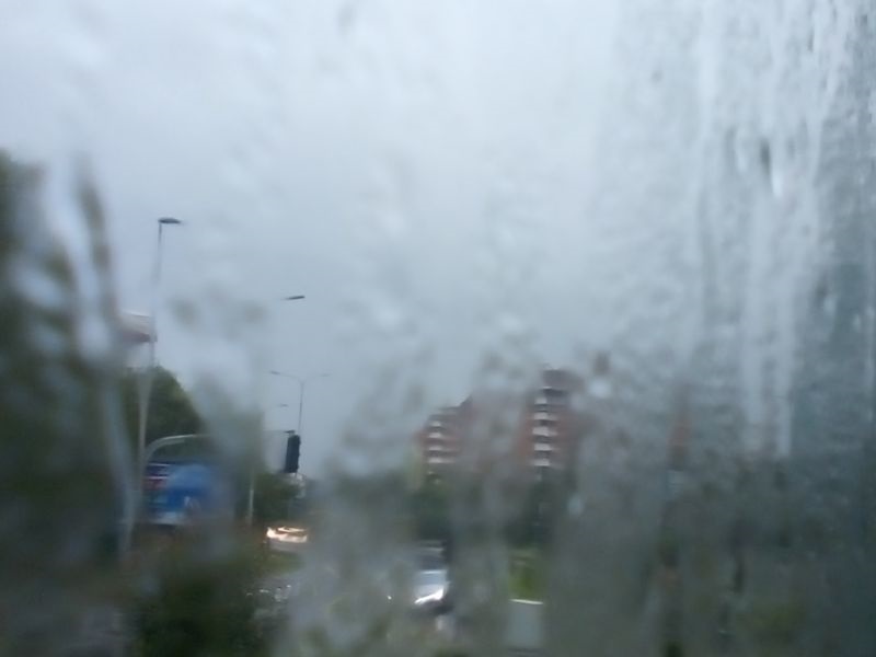 УХМР: Обилни врнежи од дожд од вечерва до среда