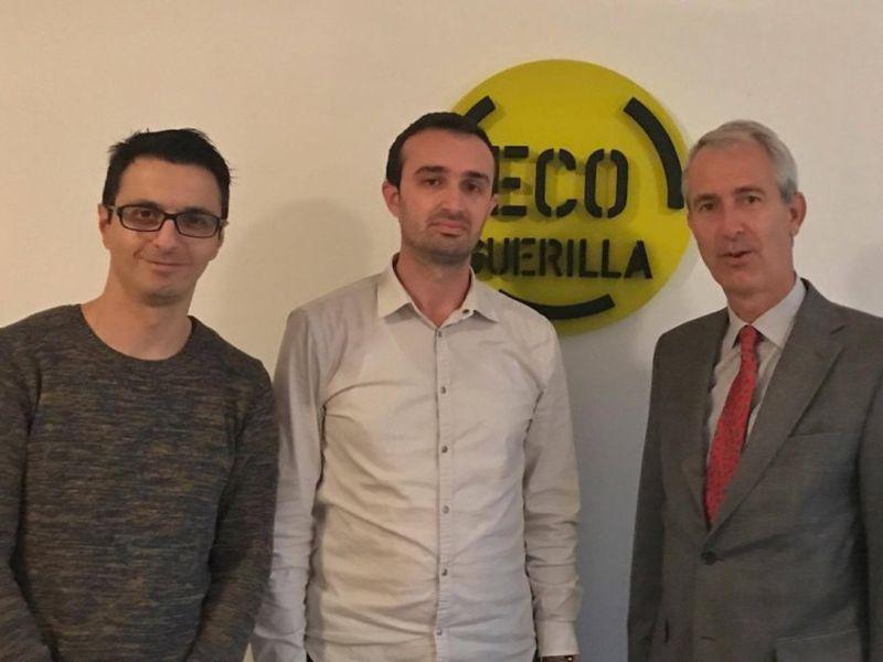 Холданскиот амбасадор Пломп во посета на Еко Герила во Тетово