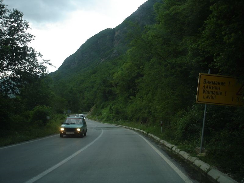 Чести одрони и вода на коловозите во Дебарско